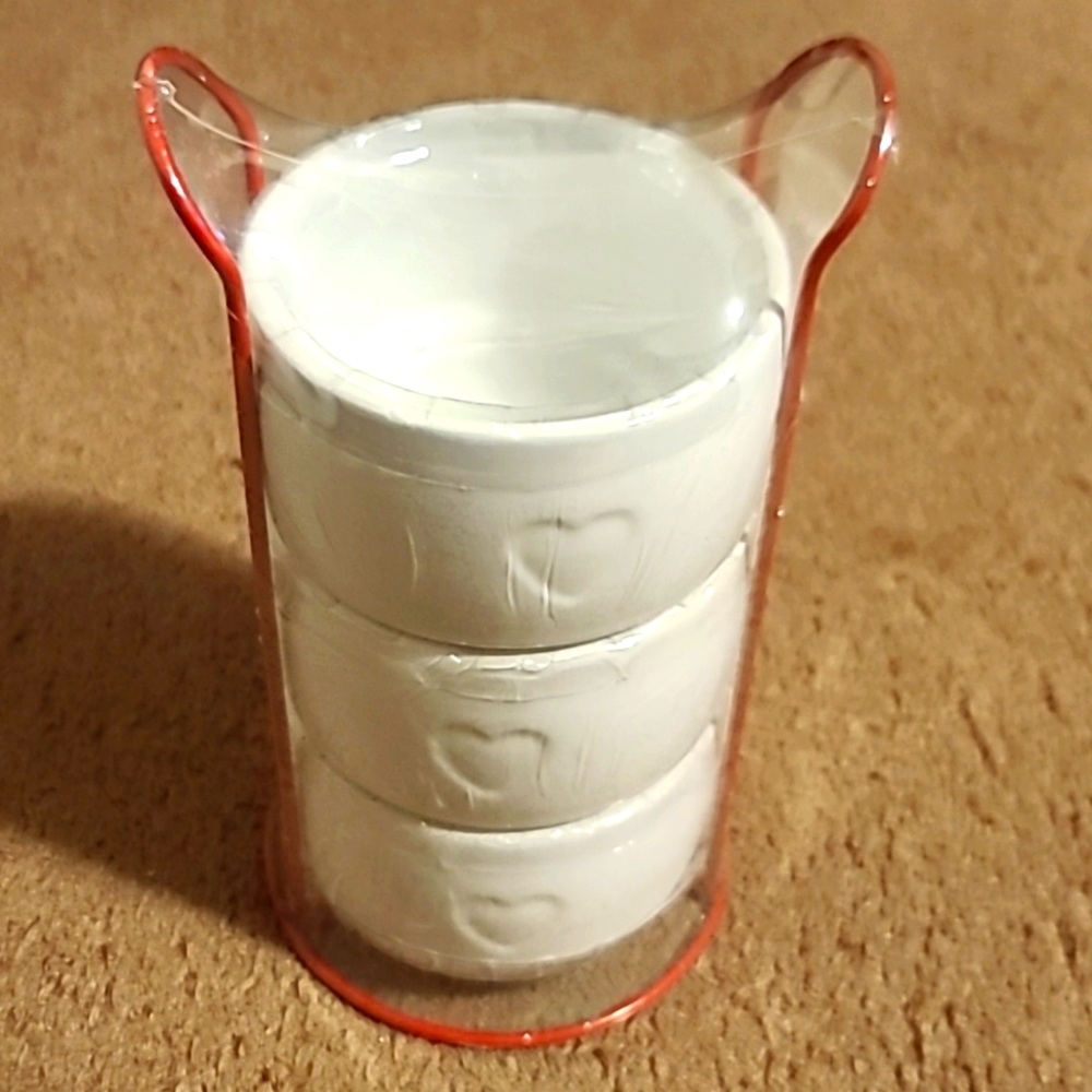 3-count snack bowls with wire rack